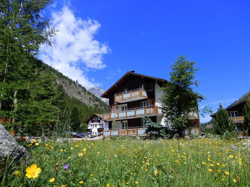 Haus Alpenperle Lägenhet Saas-Almagell Exteriör bild