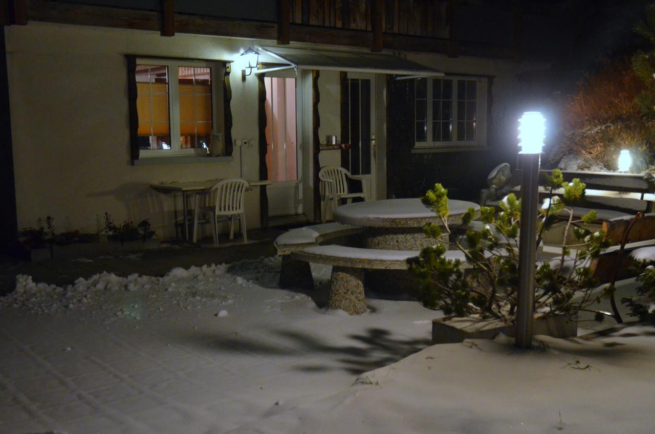 Haus Alpenperle Lägenhet Saas-Almagell Exteriör bild