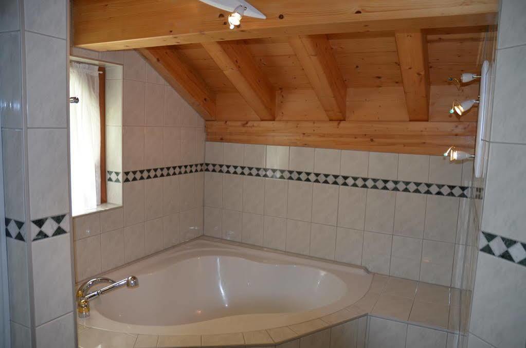 Haus Alpenperle Lägenhet Saas-Almagell Exteriör bild