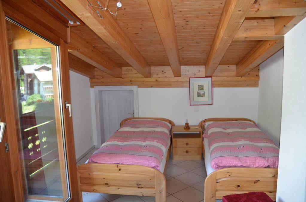 Haus Alpenperle Lägenhet Saas-Almagell Exteriör bild