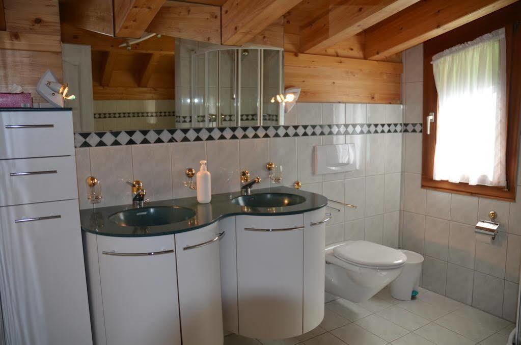 Haus Alpenperle Lägenhet Saas-Almagell Exteriör bild